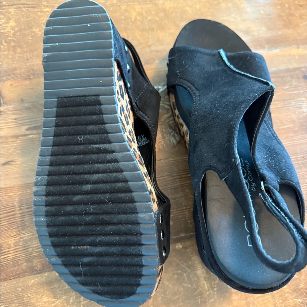 Corky’s Black and Leopard Wedges NEW - Picture 3 of 3